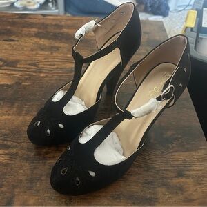 Vintage-Inspired Black T-Strap Heels - Women's Dress Shoes